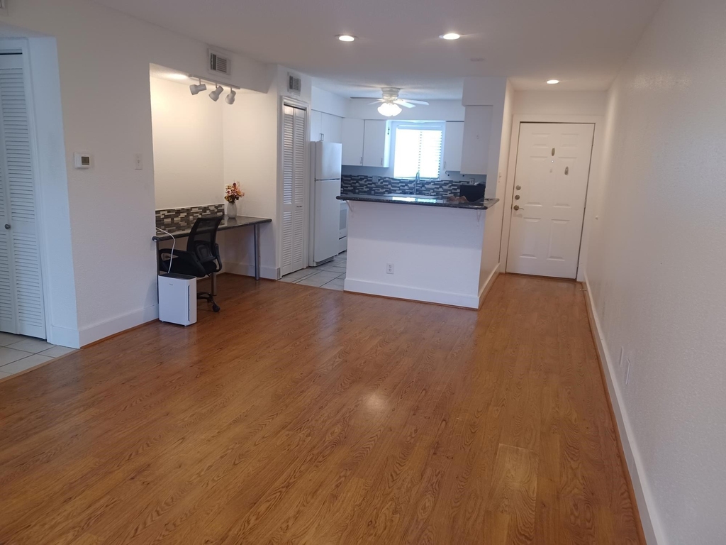 12100 Melville Drive - Photo 7