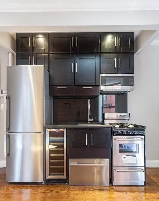 West 103rd Street - Photo 1