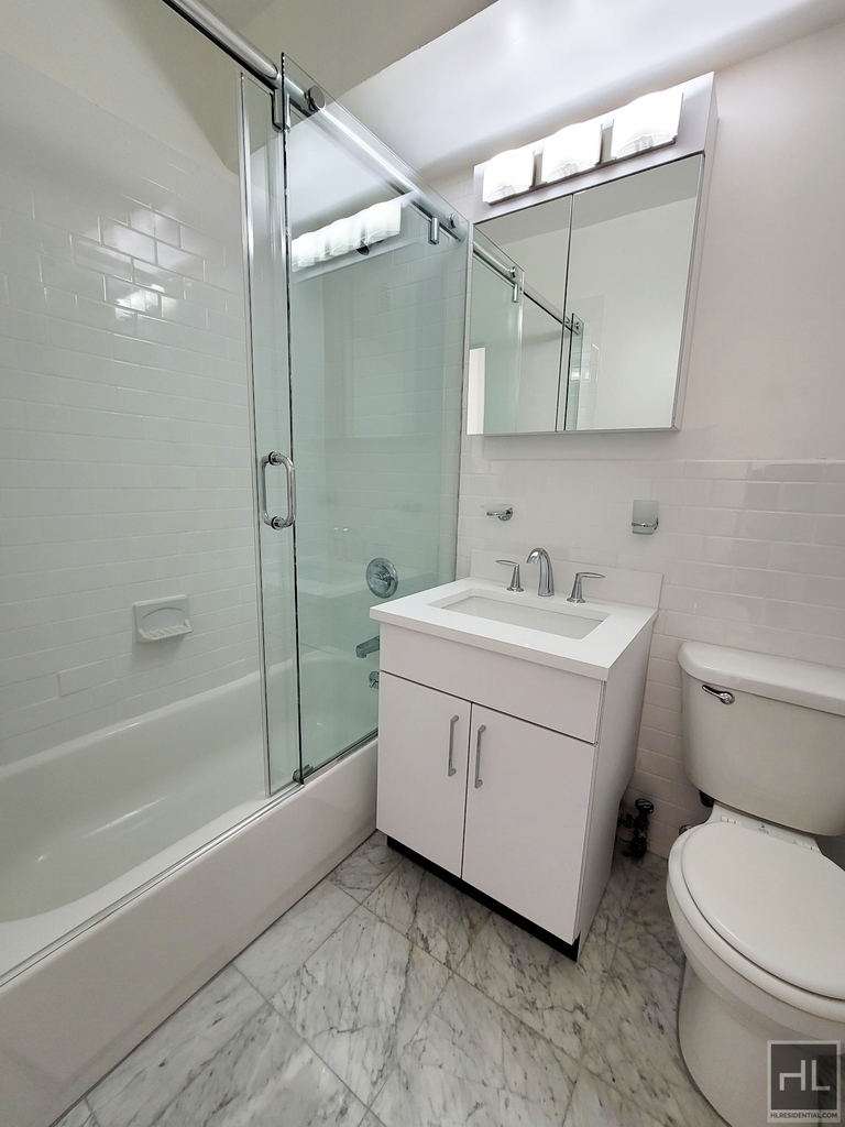 East 57 Street - Photo 3