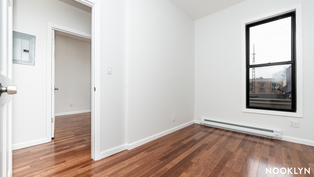 18-69 Greene Ave - Photo 13