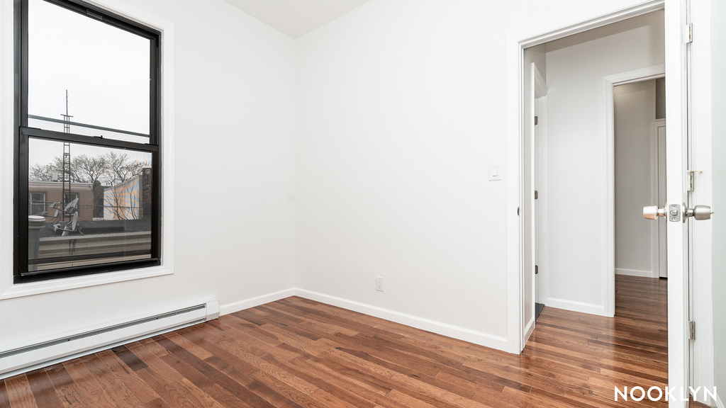 18-69 Greene Ave - Photo 8