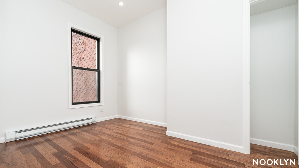 18-69 Greene Ave - Photo 12