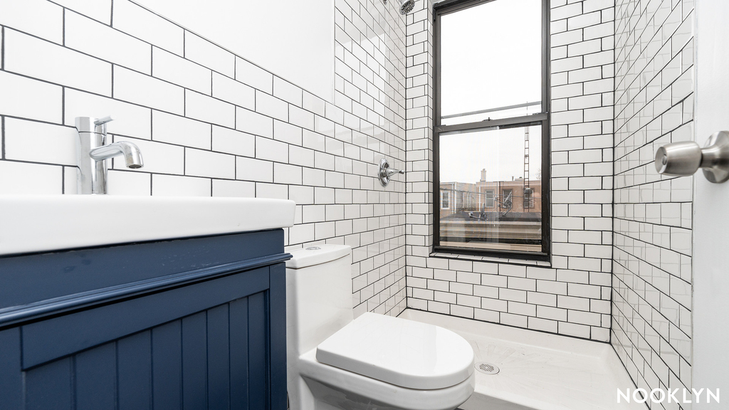 18-69 Greene Ave - Photo 4