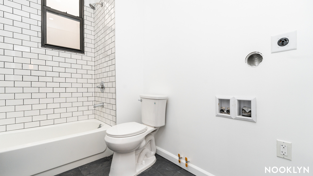 18-69 Greene Ave - Photo 5