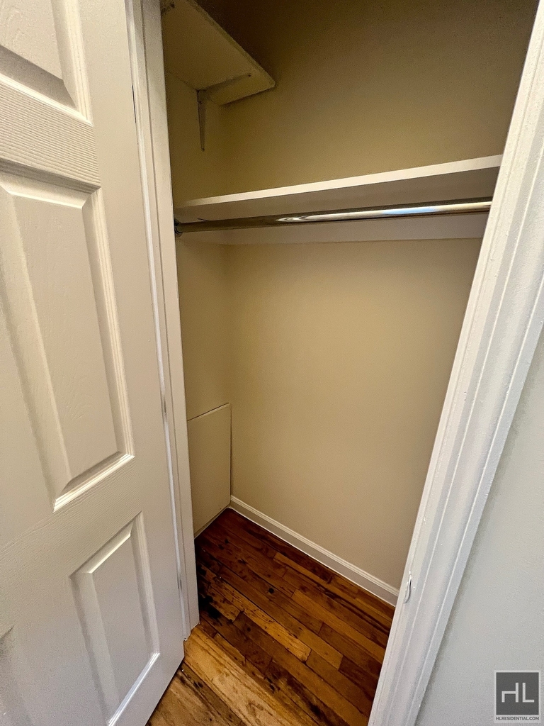 West 73 Street - Photo 10