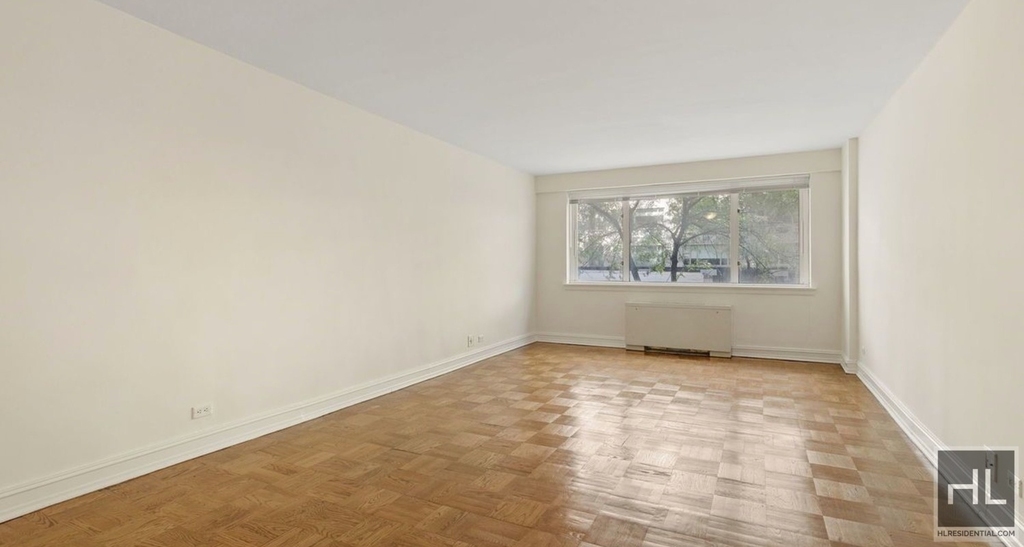 East 71st Street - Photo 5