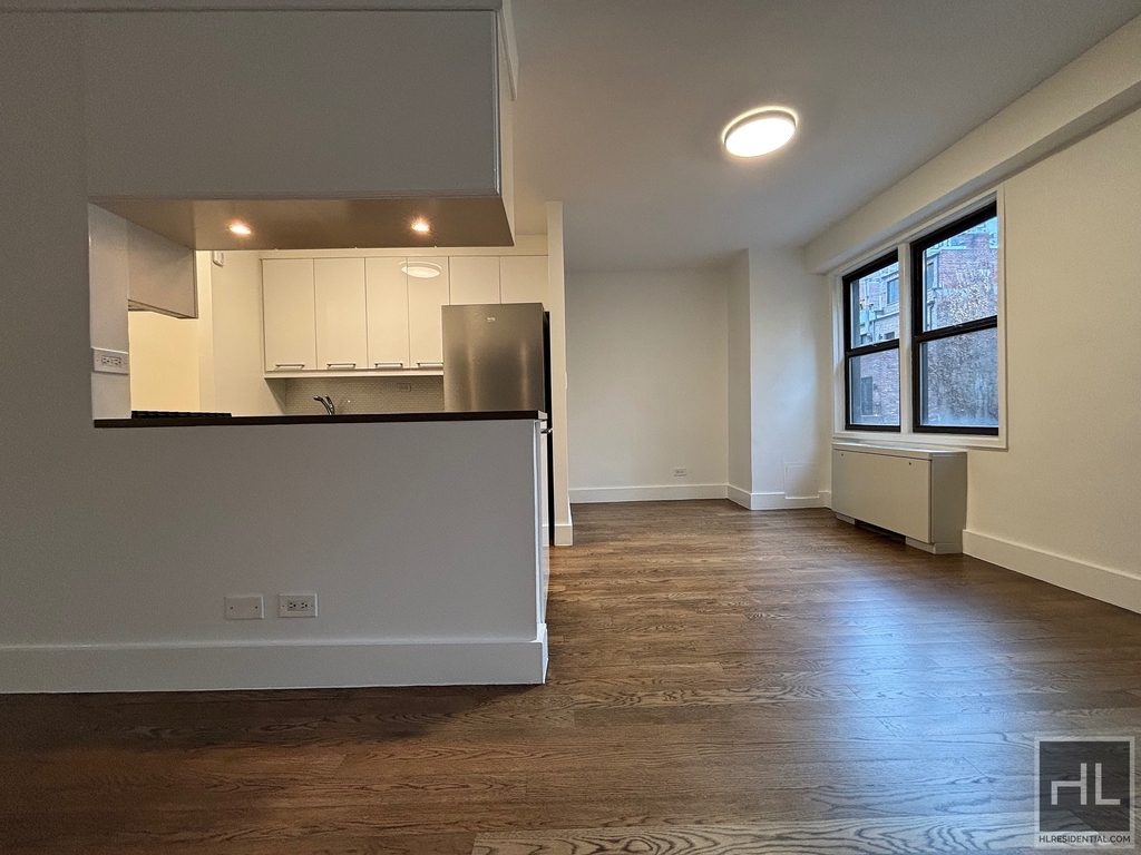 East 63 Street - Photo 13