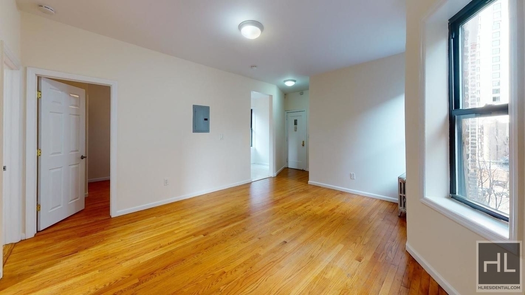 East 38 Street - Photo 3