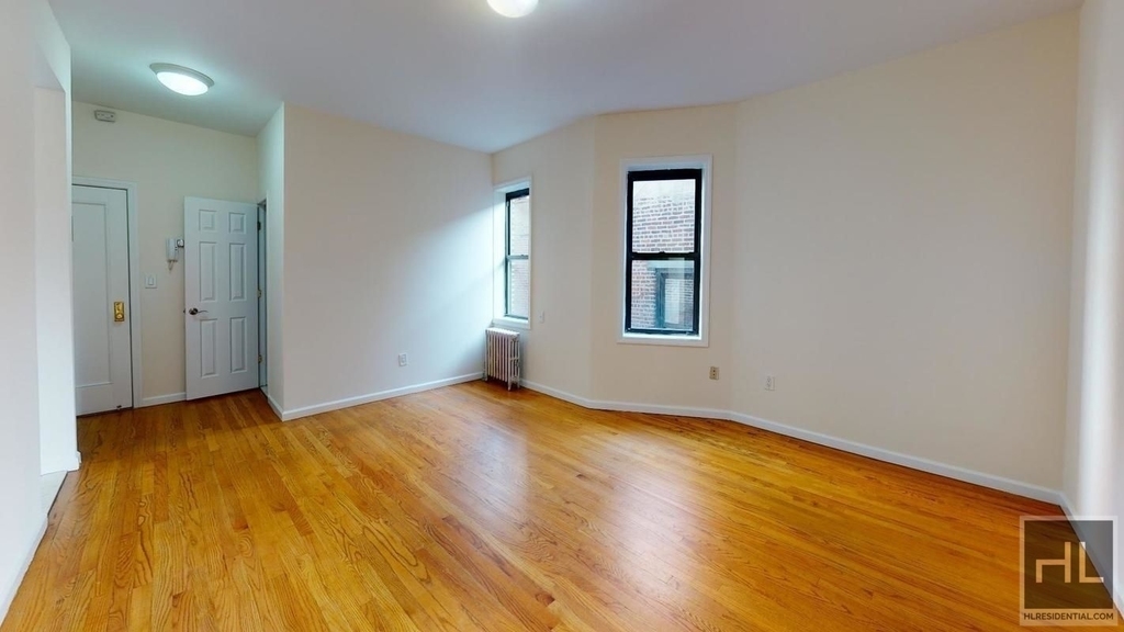 East 38 Street - Photo 1