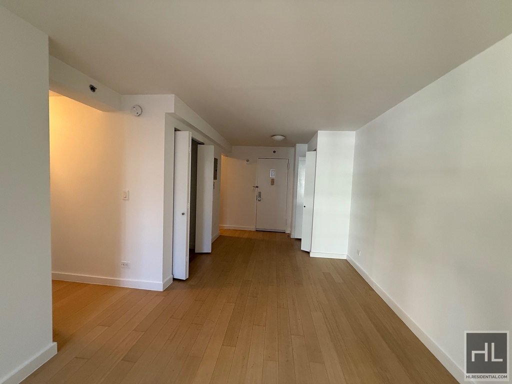 East 39th Street - Photo 1
