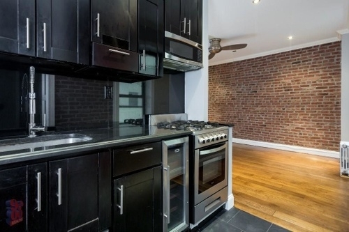 East 100th Street - Photo 0