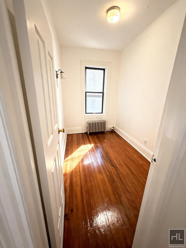 Summit Avenue - Photo 5
