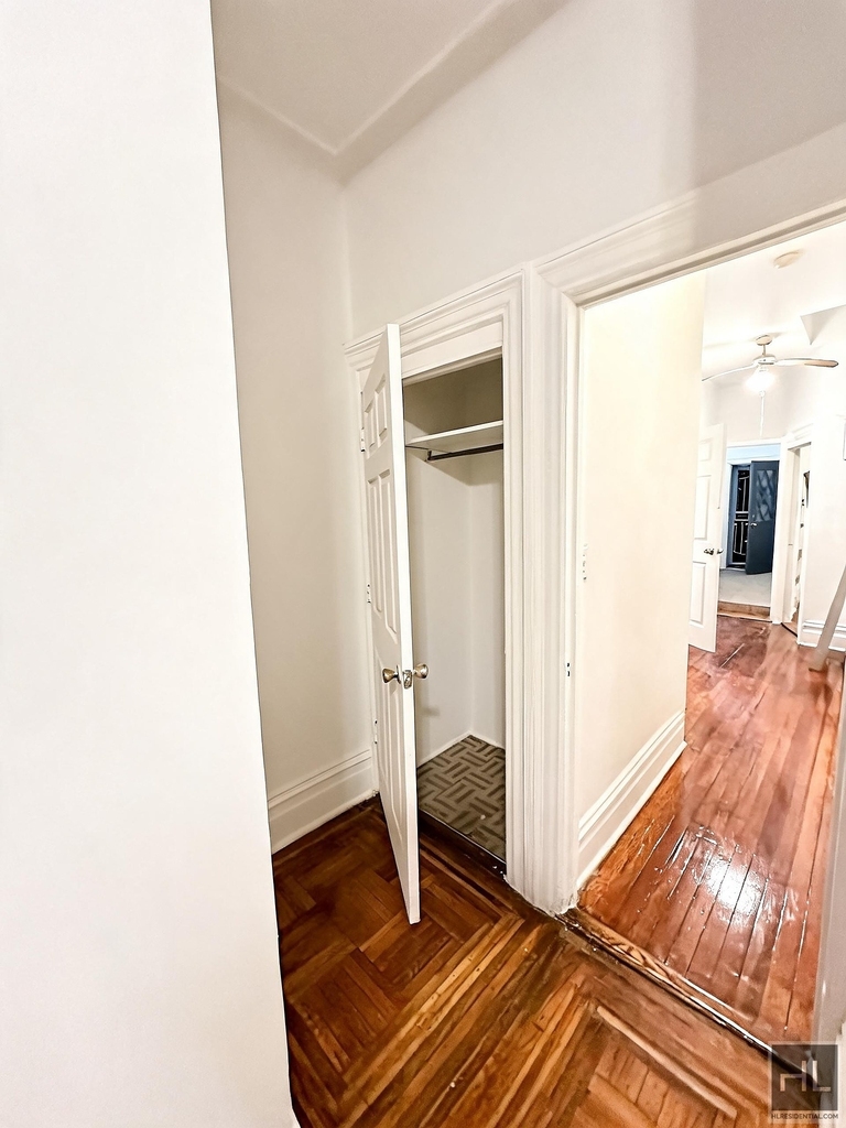 Summit Avenue - Photo 10