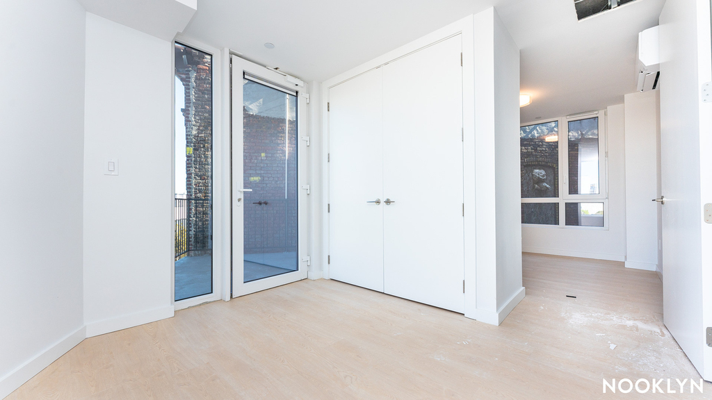280 Meeker Ave - Photo 12