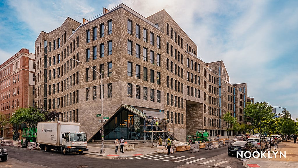 130 Hope St - Photo 3