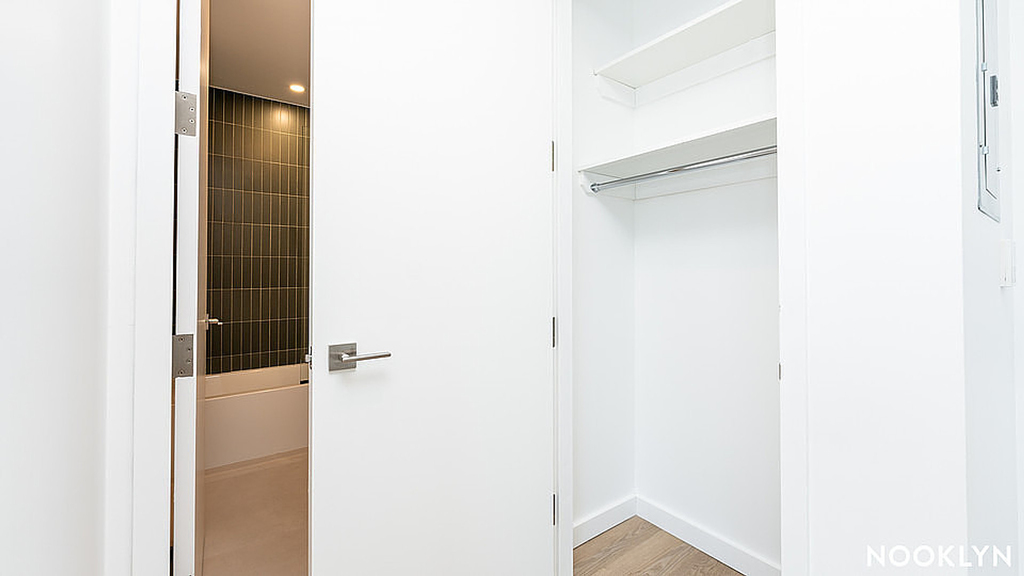 527 Grand Ave - Photo 3