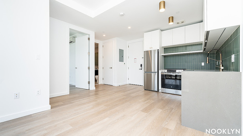 527 Grand Ave - Photo 17