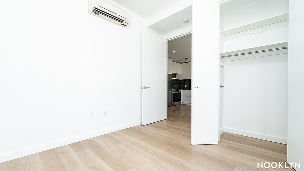 527 Grand Ave - Photo 13