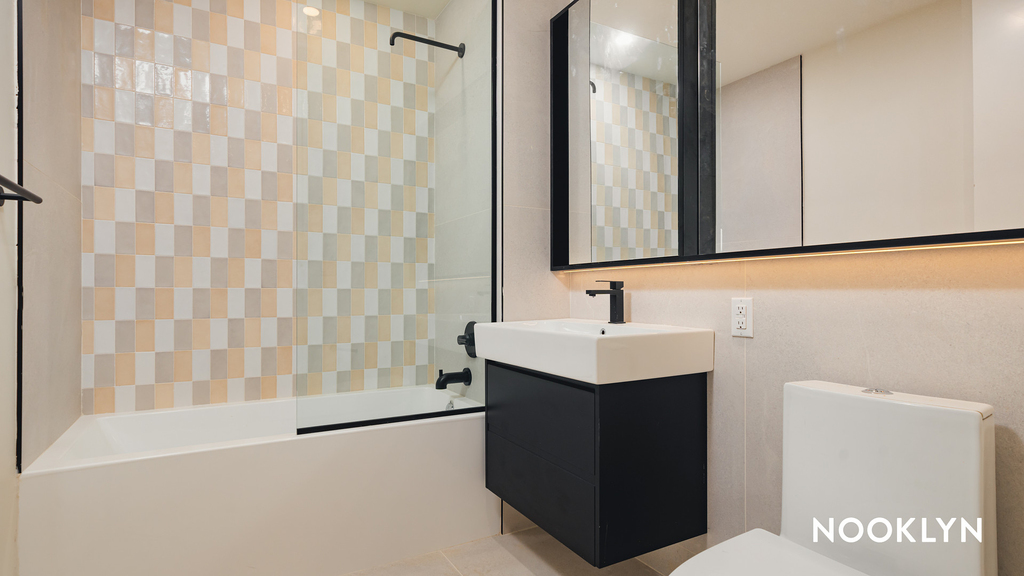 130 Hope St - Photo 2