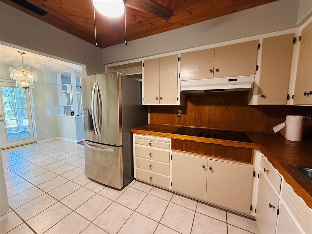 11537 63rd Avenue - Photo 2