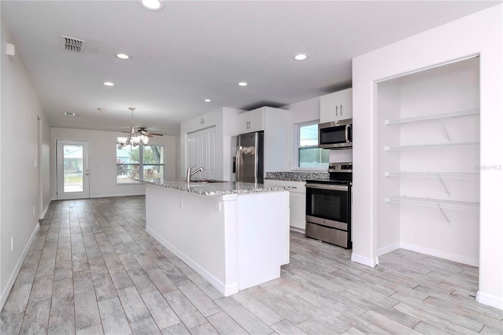 6235 S Adelia Avenue - Photo 5