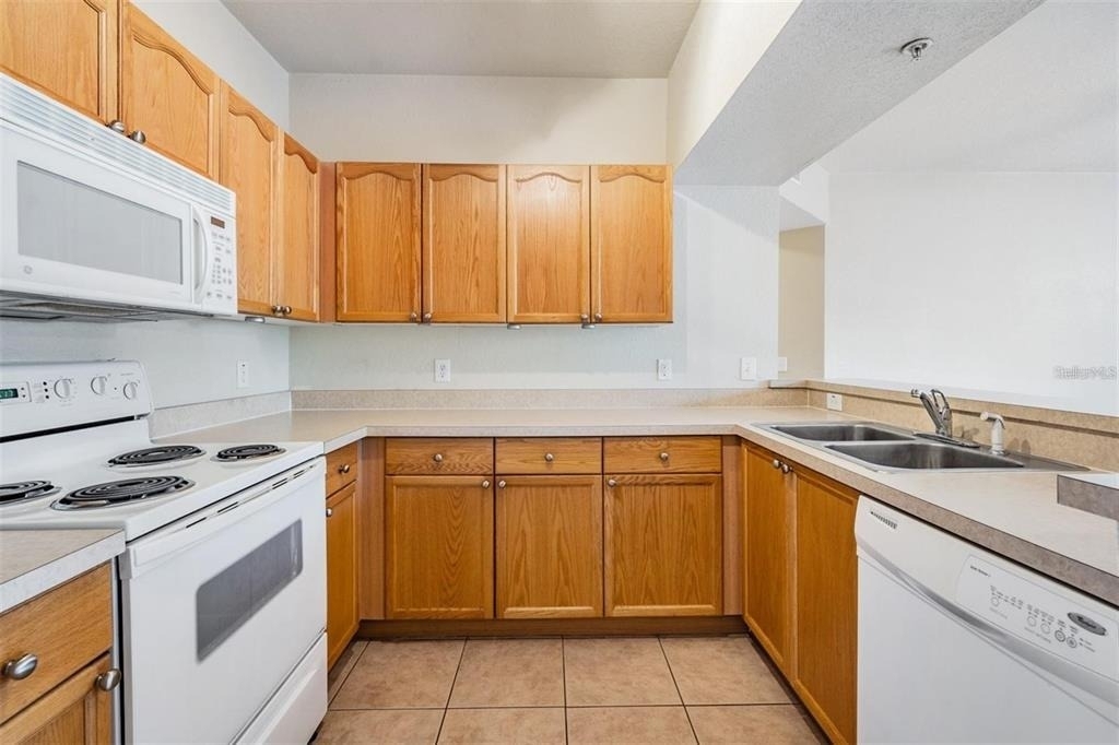 5125 Palm Springs Boulevard - Photo 11