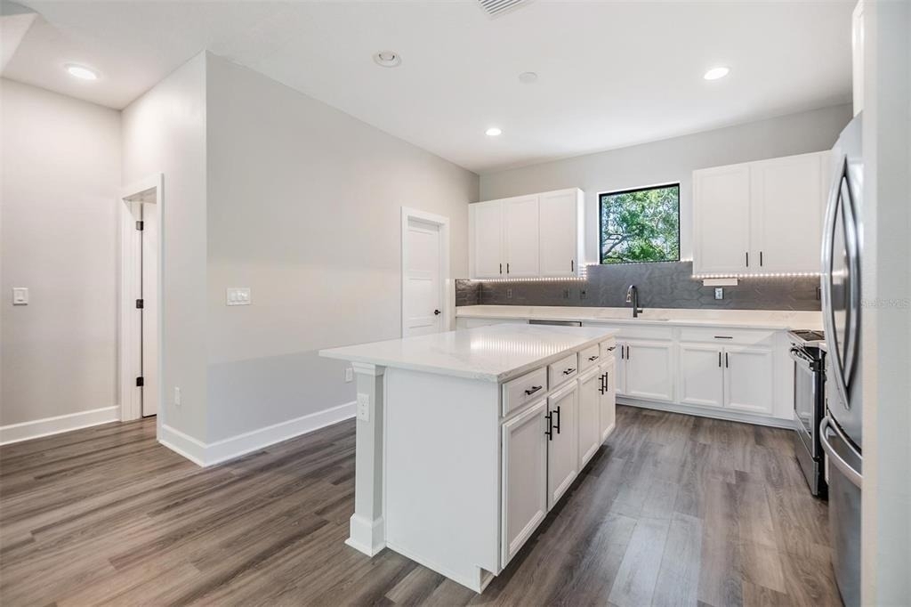 1302 W Carmen Street - Photo 5