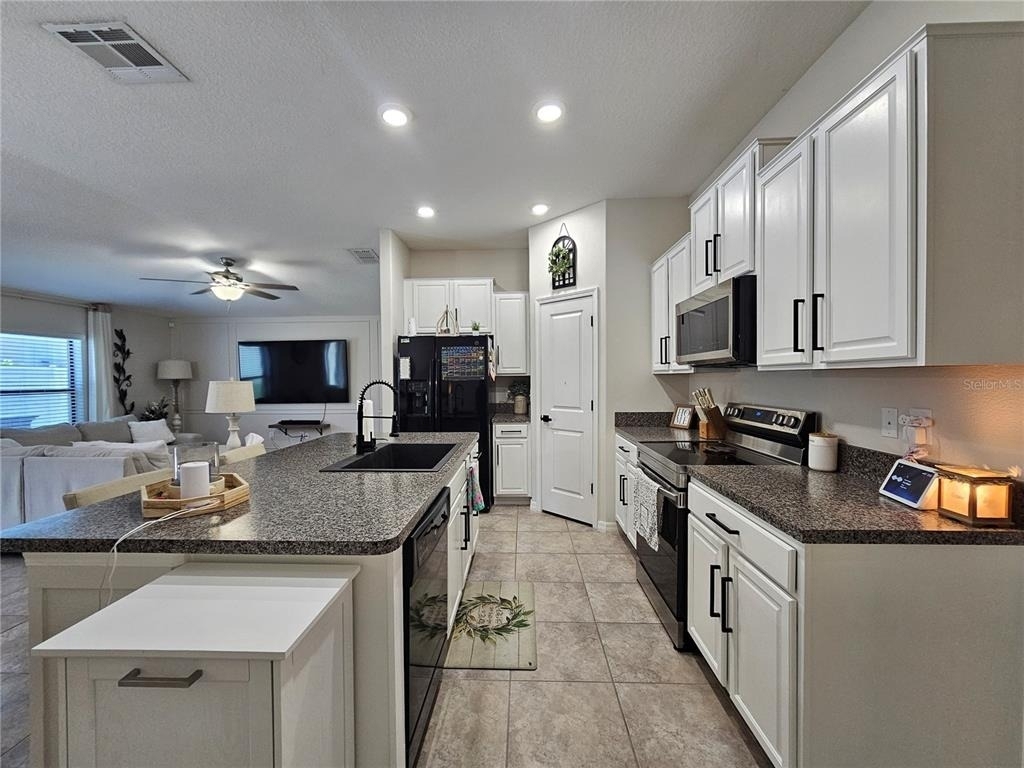 10005 Rose Petal Place - Photo 10