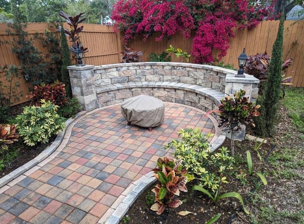 1602 Amberlea Drive S - Photo 2