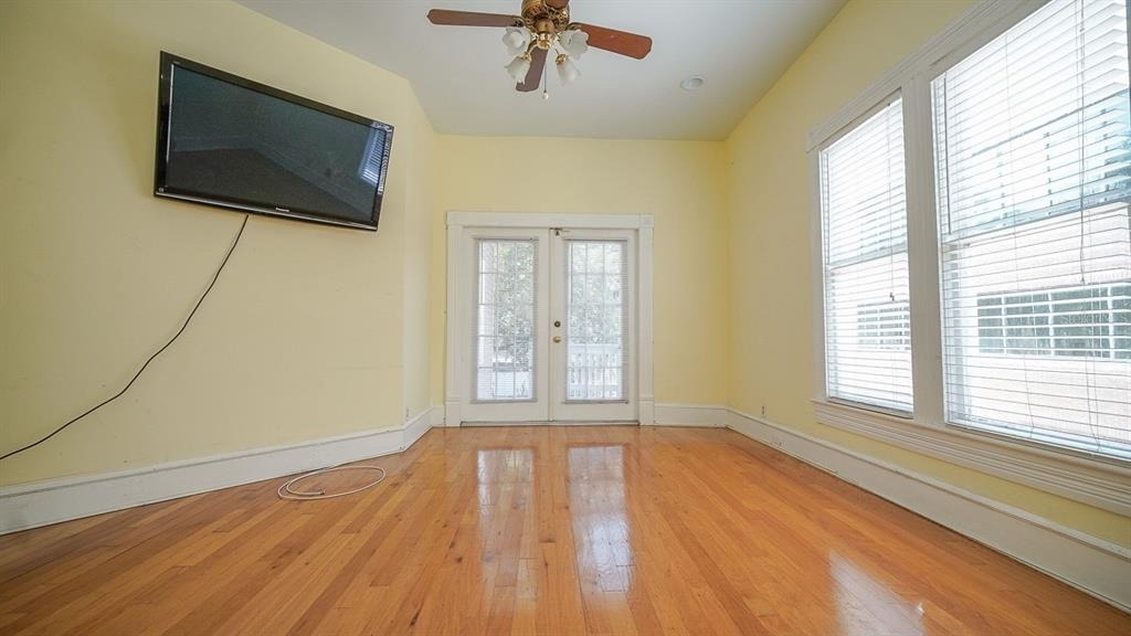 333 S Plant Avenue - Photo 2