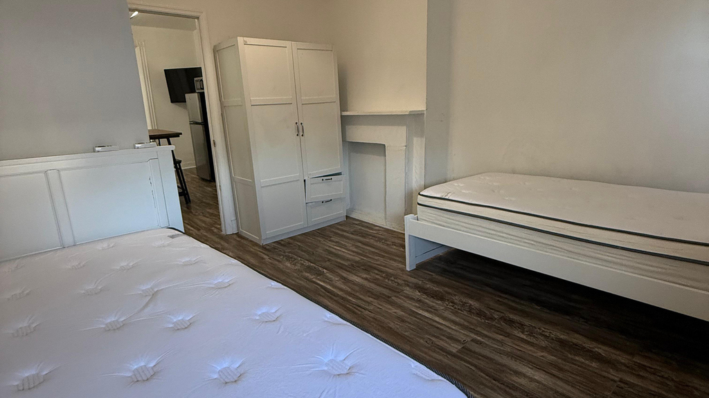 1134 Hancock St - Photo 6