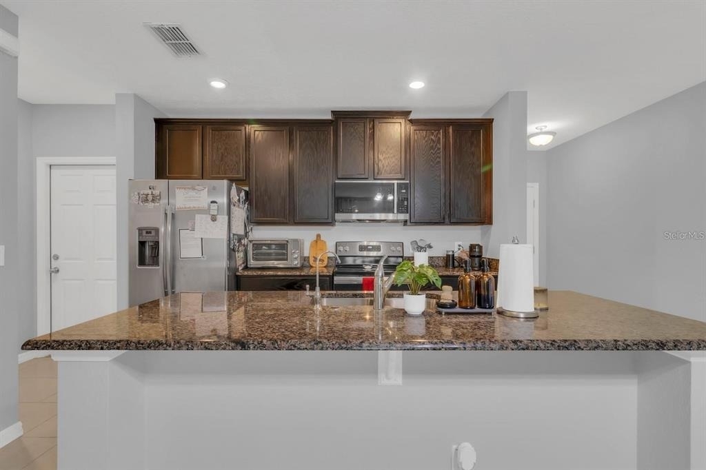 1739 Kato Way - Photo 4