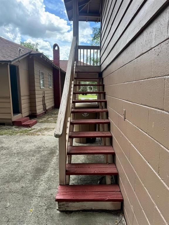 311 Ne Sanchez Avenue - Photo 1