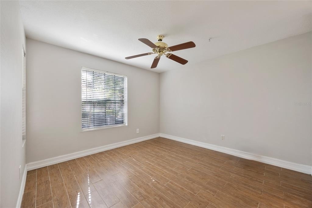 241 Afton Square - Photo 8