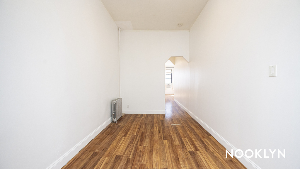 293 Wyckoff Ave - Photo 5
