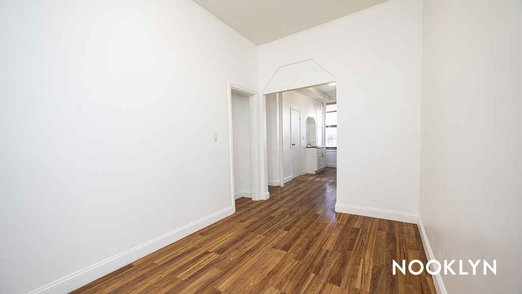293 Wyckoff Ave - Photo 10