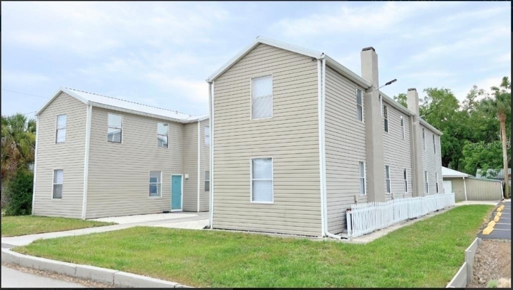 321 W Ianthe Street - Photo 0