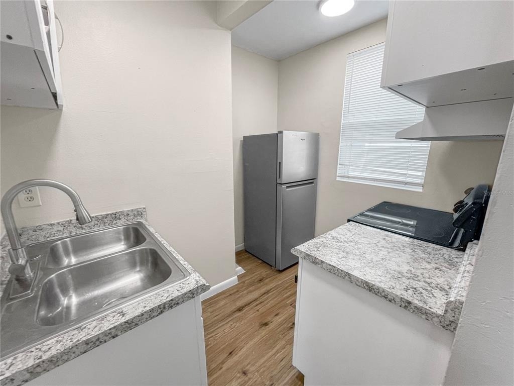 321 W Ianthe Street - Photo 1