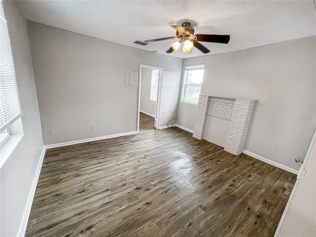 321 W Ianthe Street - Photo 4