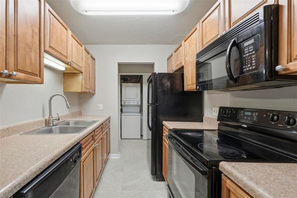1695 Lee Road - Photo 7