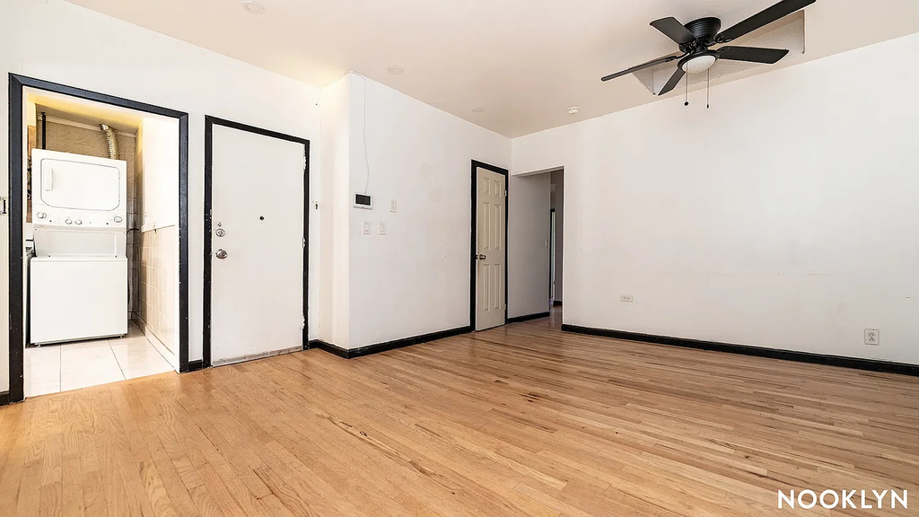 191 Graham Ave - Photo 0