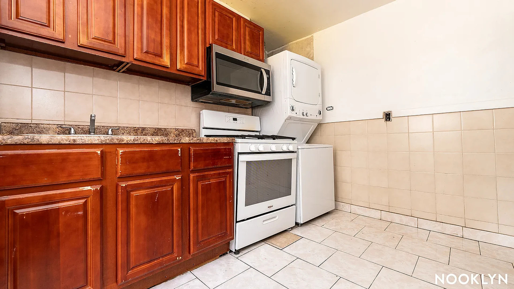 191 Graham Ave - Photo 19
