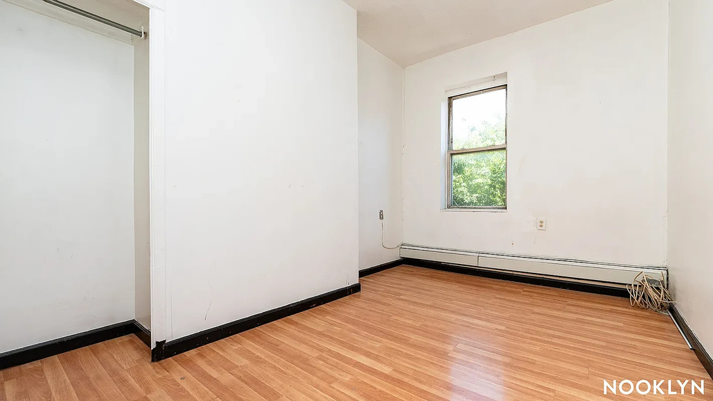 191 Graham Ave - Photo 12
