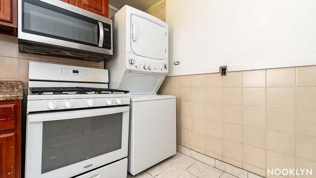 191 Graham Ave - Photo 14
