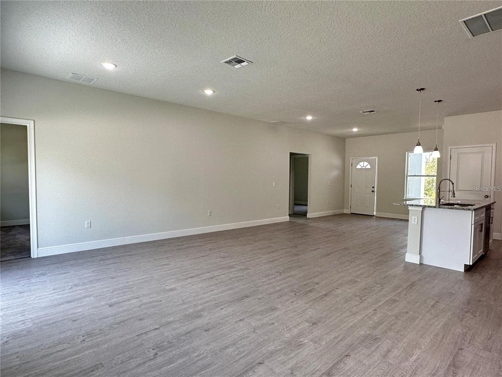 149 Maple Drive - Photo 2