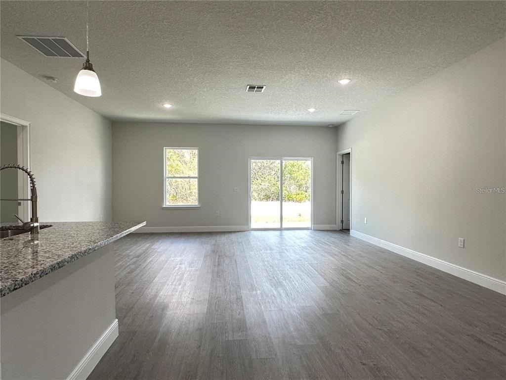 149 Maple Drive - Photo 3