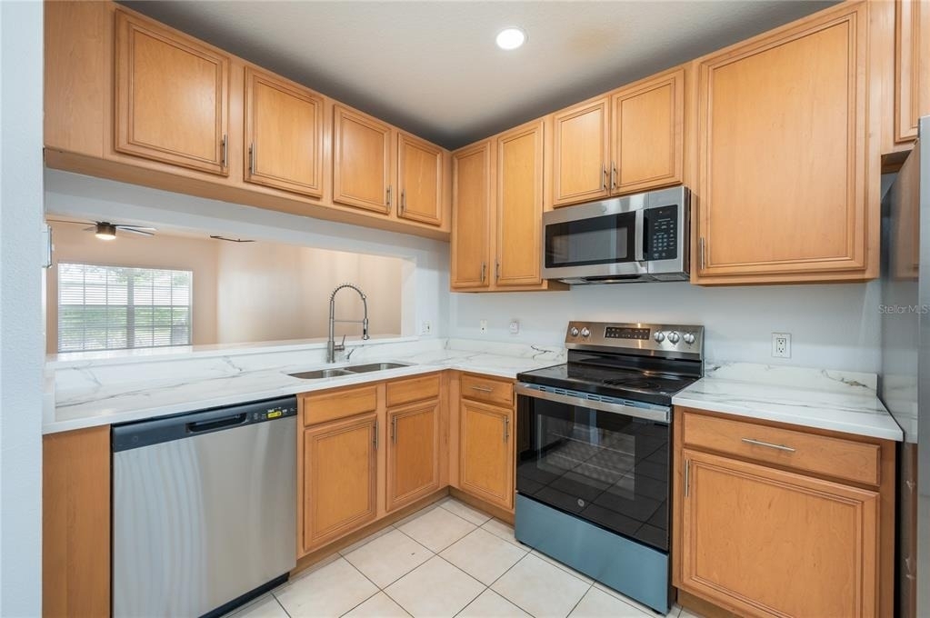 1150 Vineland Place - Photo 12