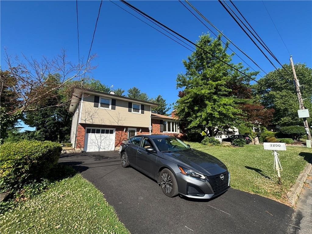 3200 Highland Drive - Photo 2