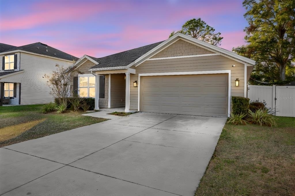 896 Nw 253rd Drive - Photo 0