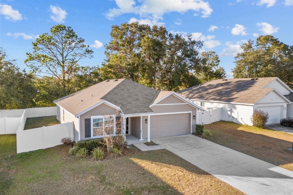 896 Nw 253rd Drive - Photo 1